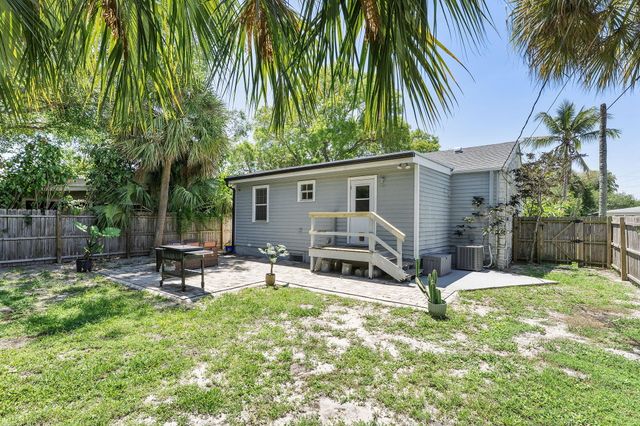 961 32nd Street, West Palm Beach, FL 33407