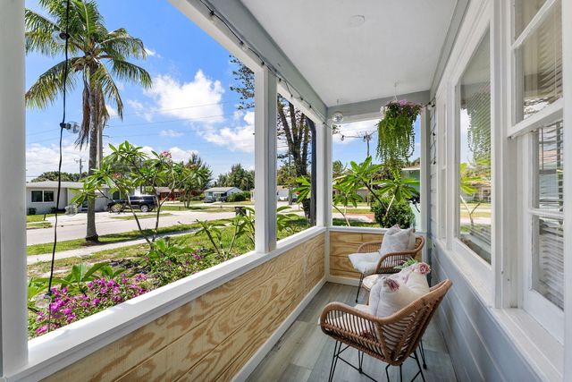 961 32nd Street, West Palm Beach, FL 33407