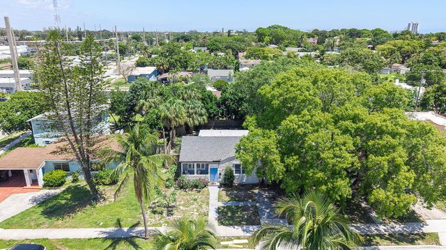 961 32nd Street, West Palm Beach, FL 33407
