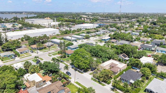 961 32nd Street, West Palm Beach, FL 33407