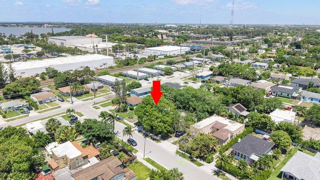 961 32nd Street, West Palm Beach, FL 33407