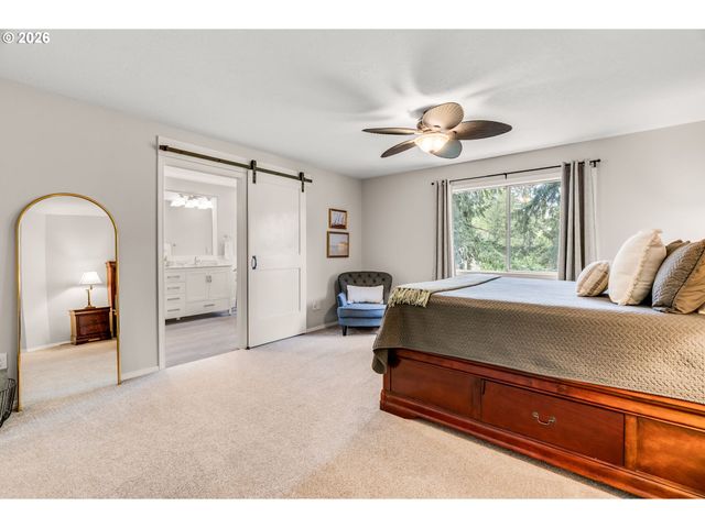 1331 TROON Dr, West Linn, OR 97068