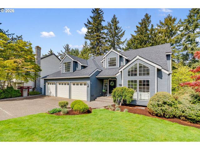 1331 TROON Dr, West Linn, OR 97068