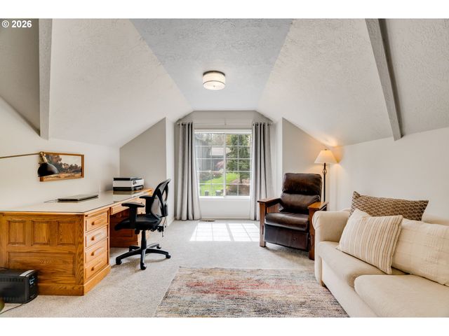 1331 TROON Dr, West Linn, OR 97068