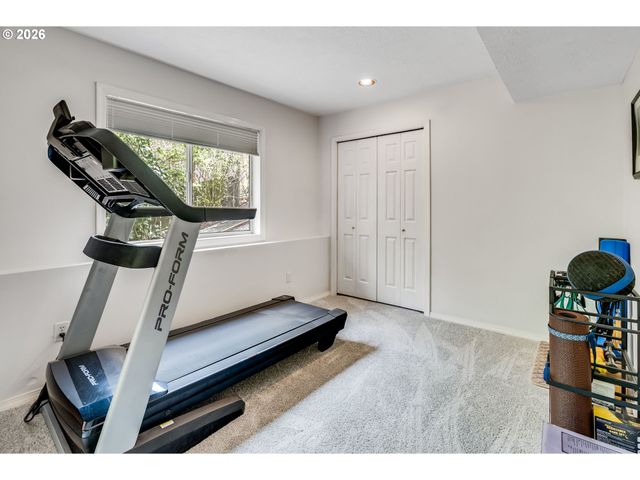 1331 TROON Dr, West Linn, OR 97068