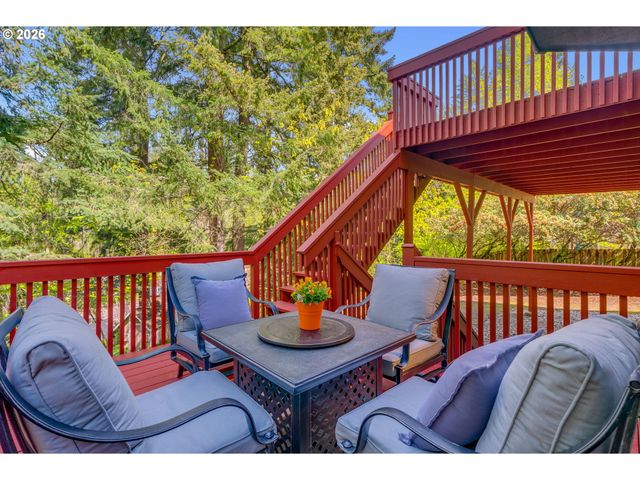 1331 TROON Dr, West Linn, OR 97068