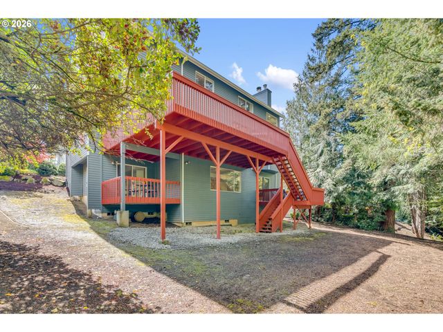 1331 TROON Dr, West Linn, OR 97068