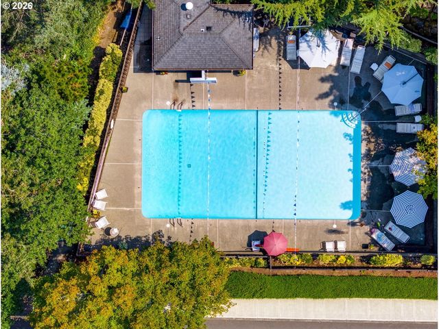 1331 TROON Dr, West Linn, OR 97068