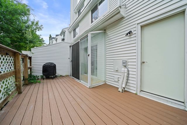 171 Tall Oaks Dr F, Weymouth, MA 02190
