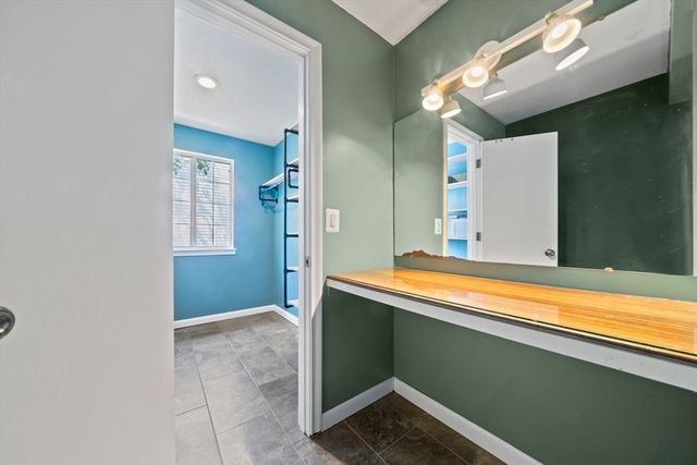 171 Tall Oaks Dr F, Weymouth, MA 02190