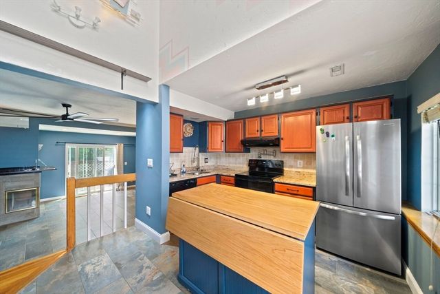171 Tall Oaks Dr F, Weymouth, MA 02190