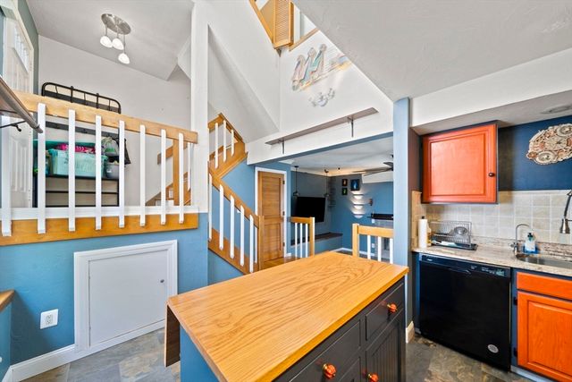 171 Tall Oaks Dr F, Weymouth, MA 02190