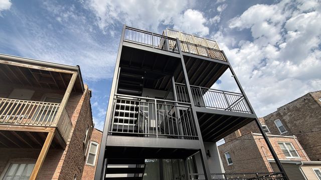 6606 S University Avenue 2, Chicago, IL 60637