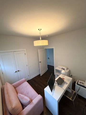 6606 S University Avenue 2, Chicago, IL 60637