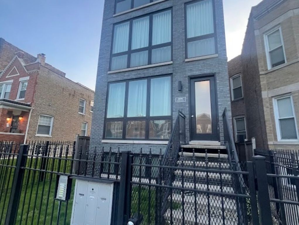 6606 S University Avenue 2, Chicago, IL 60637