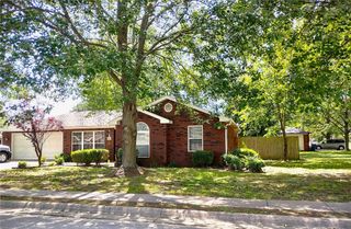 1604 Michael Lane, Siloam Springs, AR 72761