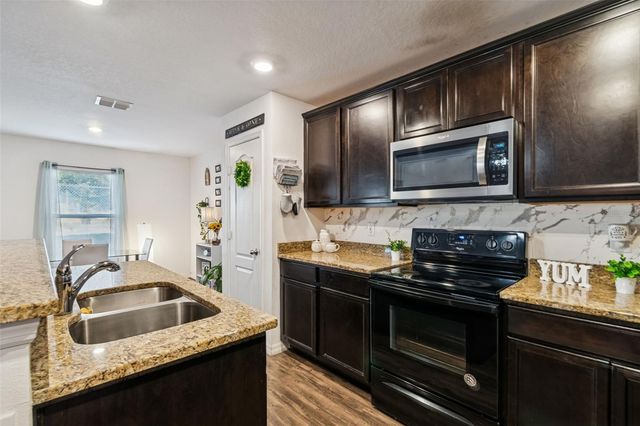 105 LILY LANE, Poinciana, FL 34759