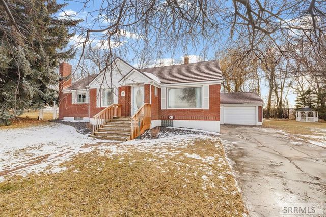 2879 E 1000 N, Sugar City, ID 83448