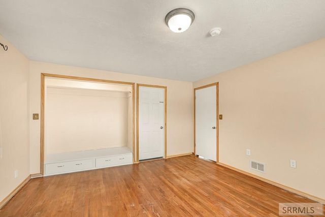 2879 E 1000 N, Sugar City, ID 83448