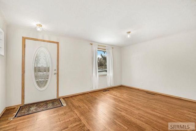 2879 E 1000 N, Sugar City, ID 83448