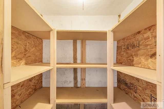 2879 E 1000 N, Sugar City, ID 83448