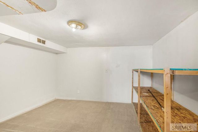 2879 E 1000 N, Sugar City, ID 83448