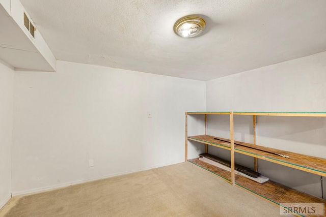 2879 E 1000 N, Sugar City, ID 83448