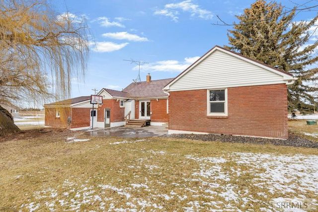 2879 E 1000 N, Sugar City, ID 83448