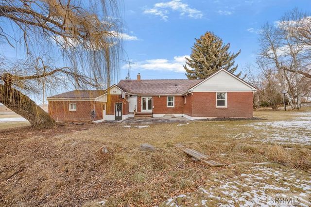 2879 E 1000 N, Sugar City, ID 83448