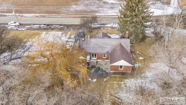 2879 E 1000 N, Sugar City, ID 83448