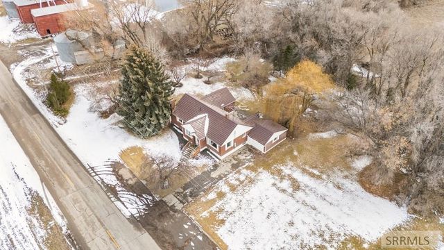 2879 E 1000 N, Sugar City, ID 83448