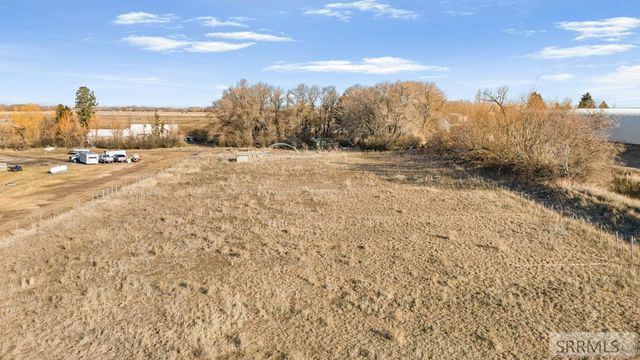 2879 E 1000 N, Sugar City, ID 83448