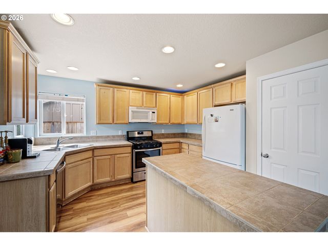 265 CASTING St, Albany, OR 97322
