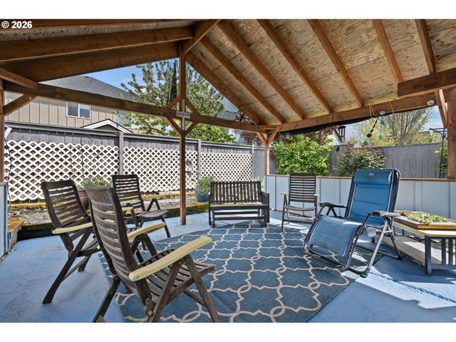 265 CASTING St, Albany, OR 97322