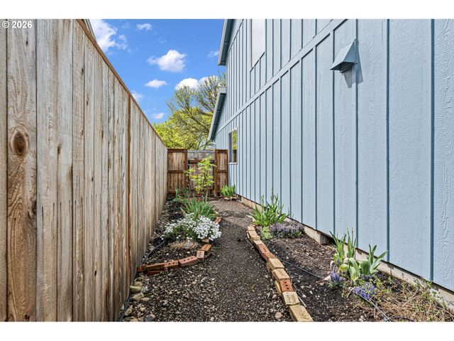 265 CASTING St, Albany, OR 97322