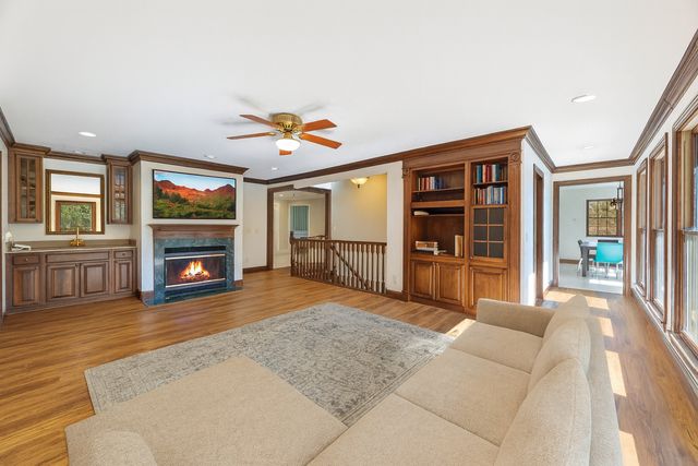 3211 Leafy Lane, Bloomington, IL 61704