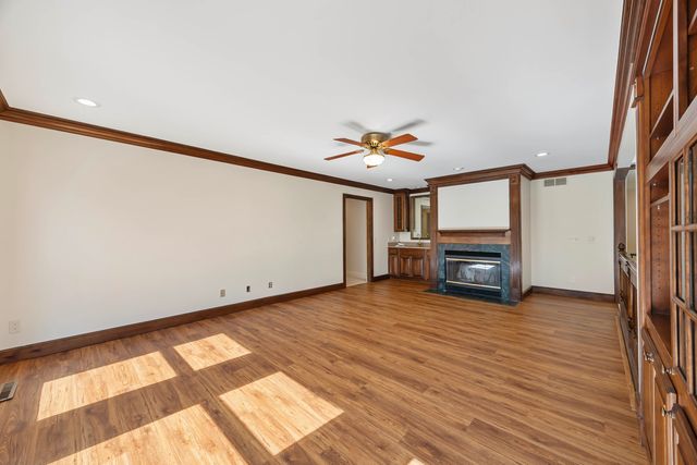 3211 Leafy Lane, Bloomington, IL 61704