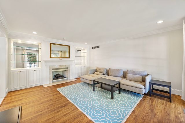 3211 Leafy Lane, Bloomington, IL 61704