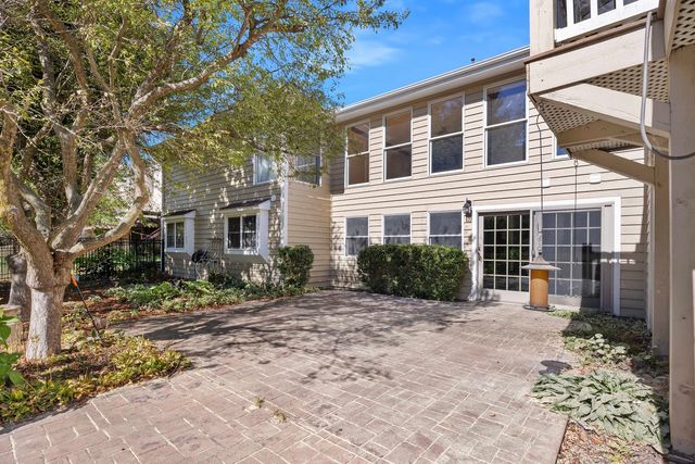 3211 Leafy Lane, Bloomington, IL 61704