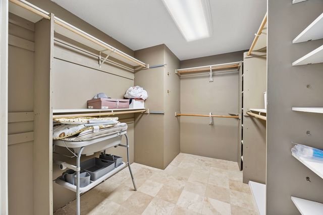 3211 Leafy Lane, Bloomington, IL 61704