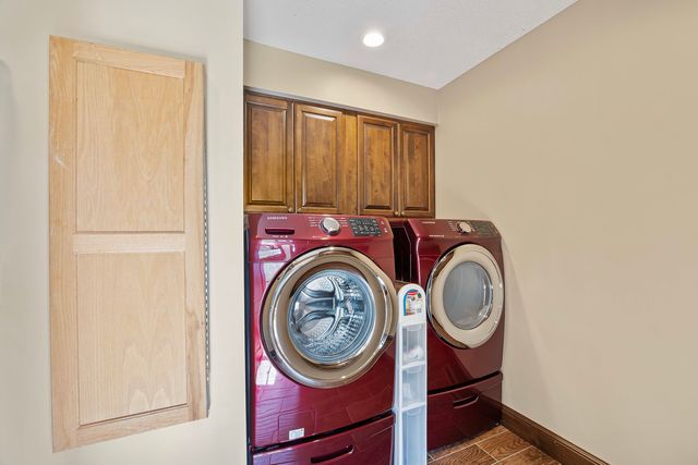 3211 Leafy Lane, Bloomington, IL 61704