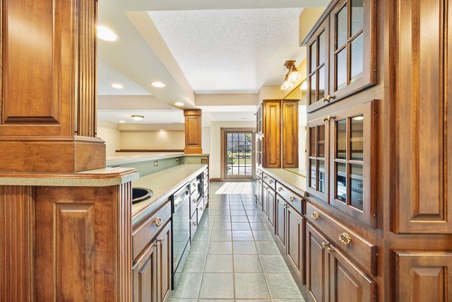 3211 Leafy Lane, Bloomington, IL 61704