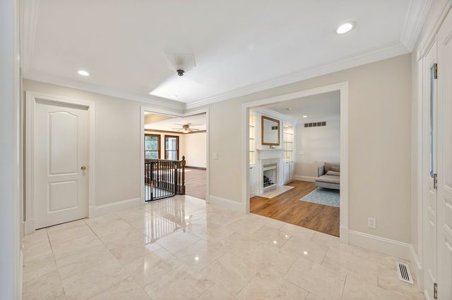 3211 Leafy Lane, Bloomington, IL 61704