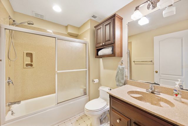 3211 Leafy Lane, Bloomington, IL 61704