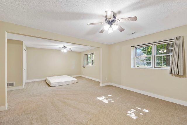 3211 Leafy Lane, Bloomington, IL 61704