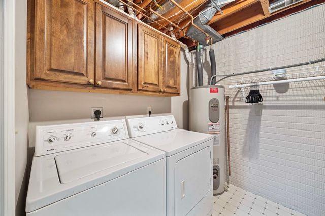 3211 Leafy Lane, Bloomington, IL 61704