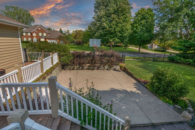 3211 Leafy Lane, Bloomington, IL 61704