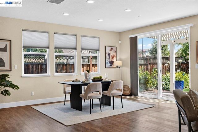 1814 Balsam Ct, Lathrop, CA 95330