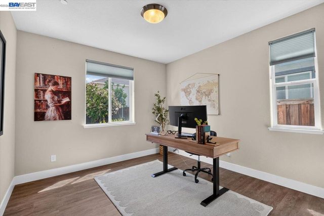 1814 Balsam Ct, Lathrop, CA 95330