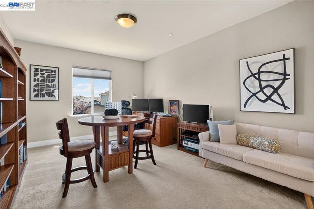 1814 Balsam Ct, Lathrop, CA 95330